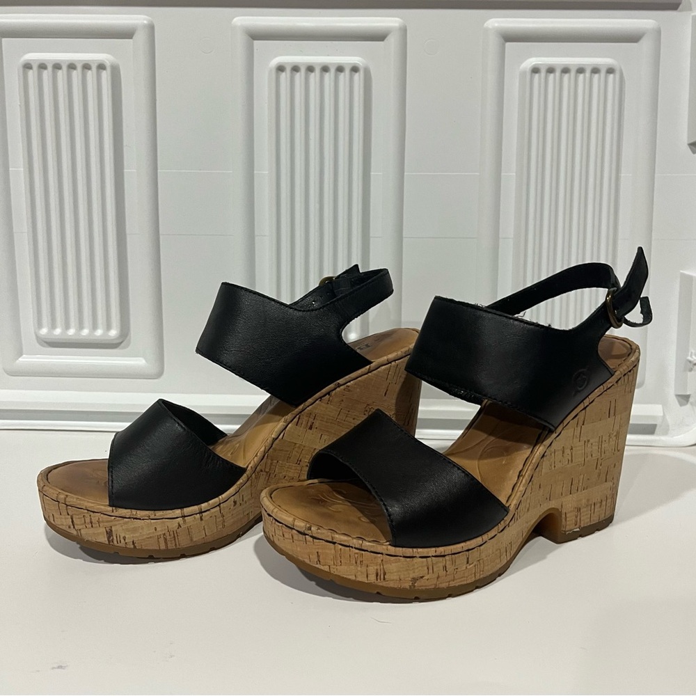 Women’s Born Black Wedge Sandel size 8